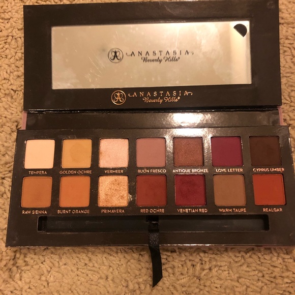 ANASTASIA BEVERLY HILLS Modern Renaissance - Picture 2 of 3